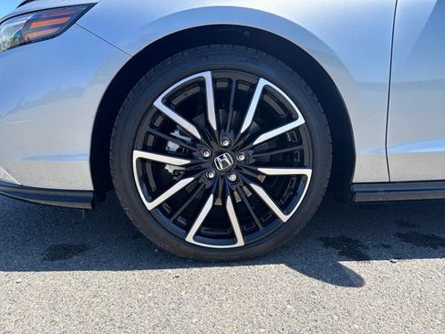 Used 2025 Honda Accord Touring image 32