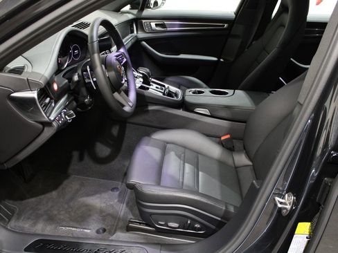 Used 2023 Porsche Panamera Platinum Edition image 31