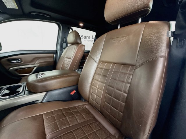 Used 2021 Nissan Titan Platinum Reserve w/ Moonroof Package AWD/4WD image 21