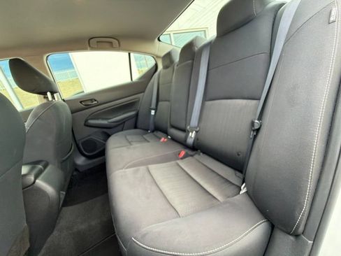 Used 2025 Nissan Altima 2.5 SV FWD image 32