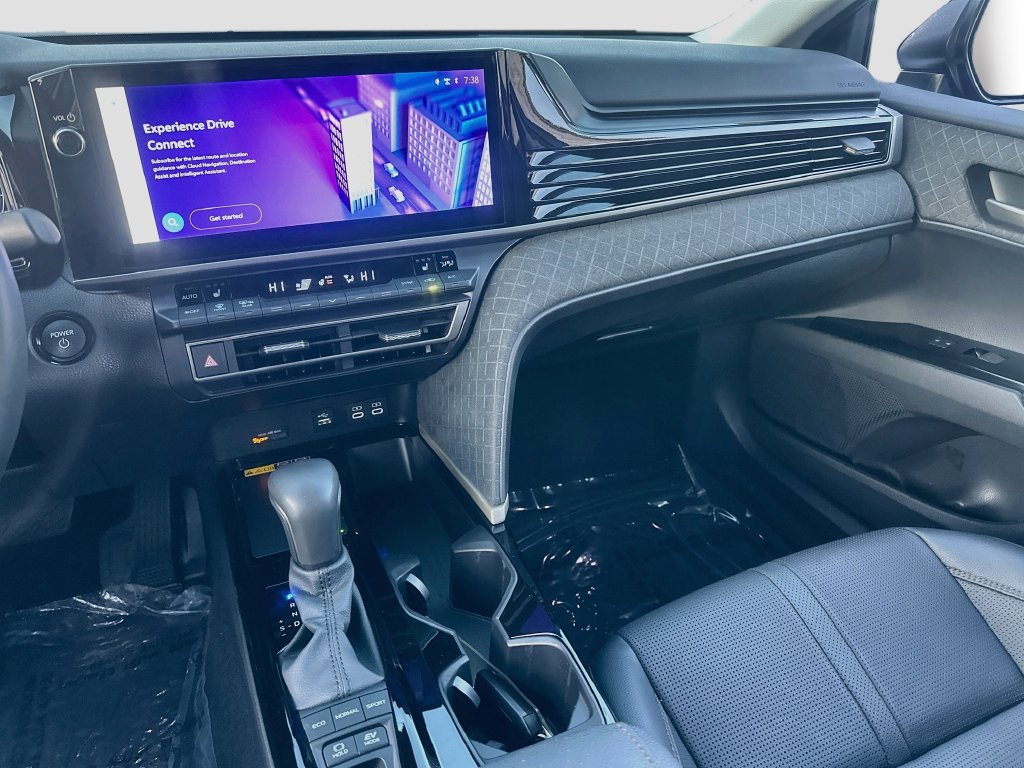 Used 2025 Toyota Camry XLE FWD image 23
