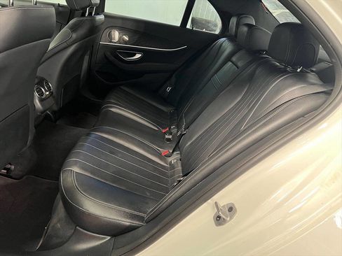 Used 2023 Mercedes-Benz E 350 4MATIC Sedan image 9