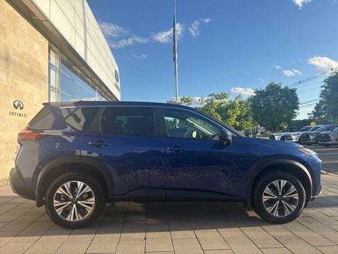 Used 2023 Nissan Rogue SV AWD/4WD image 8