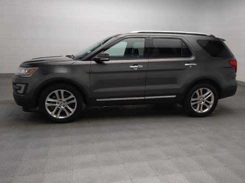 Used 2017 Ford Explorer Limited FWD image 2