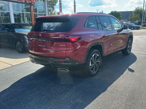Used 2026 Buick Enclave Sport Touring w/ Power Package FWD image 4