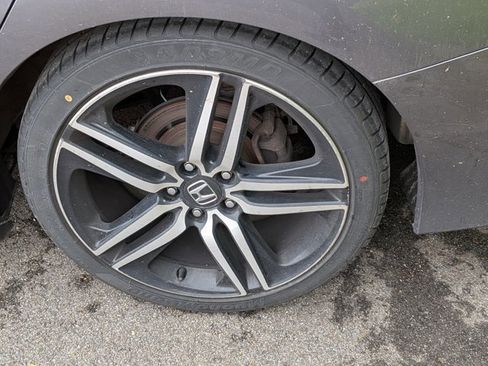 Used 2016 Honda Accord Sport image 8