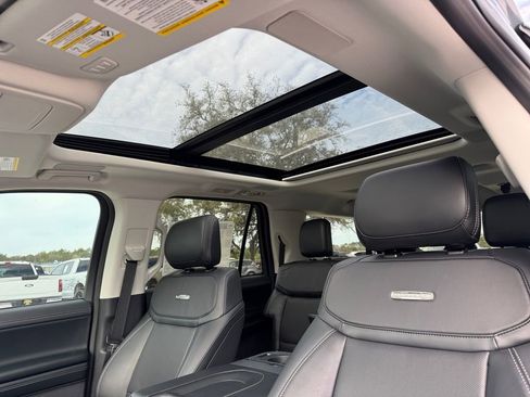 New 2025 Ford Expedition Max Platinum w/ Driver's Package image 27