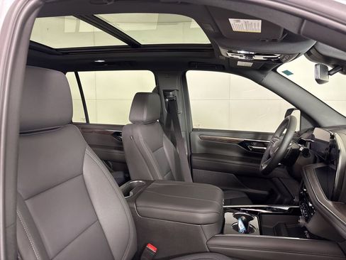 New 2026 Chevrolet Suburban Z71 w/ Comfort Package AWD/4WD image 22
