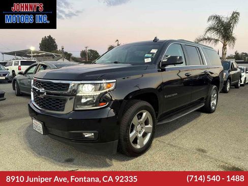 Used 2018 Chevrolet Suburban LT w/ Luxury Package RWD image 1