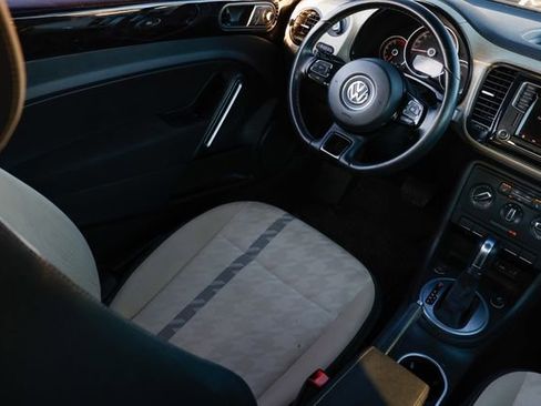 Used 2018 Volkswagen Beetle 2.0T S image 25