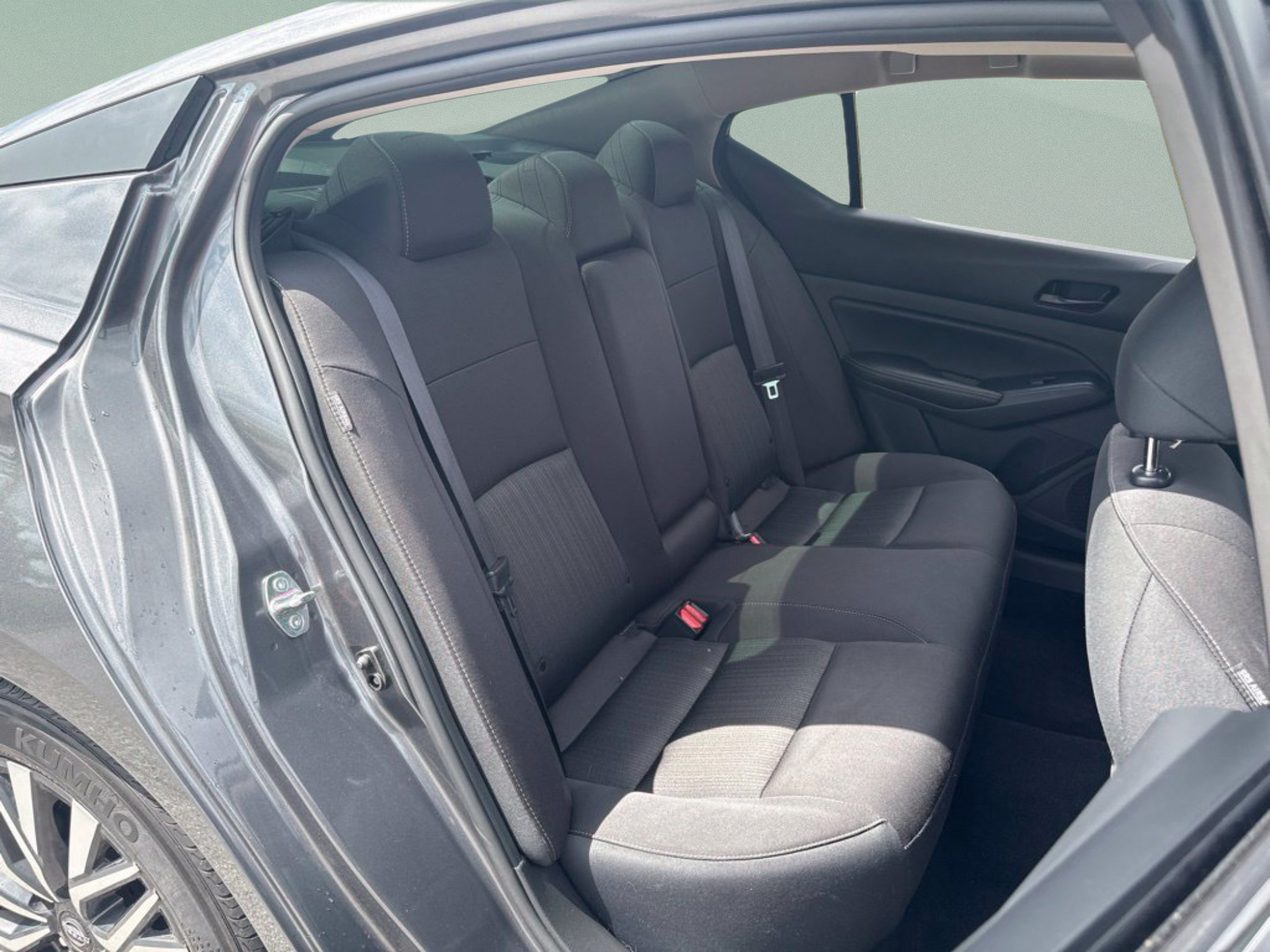 Used 2024 Nissan Altima 2.5 SV w/ SV Premium Package FWD image 22