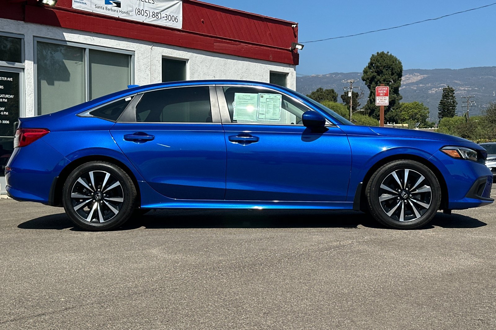 Used 2024 Honda Civic EX image 3