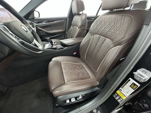 Used 2023 BMW 540i xDrive 540i xDrive w/ Premium Package image 31