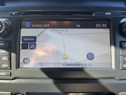 Used 2017 Nissan Titan SL image 23