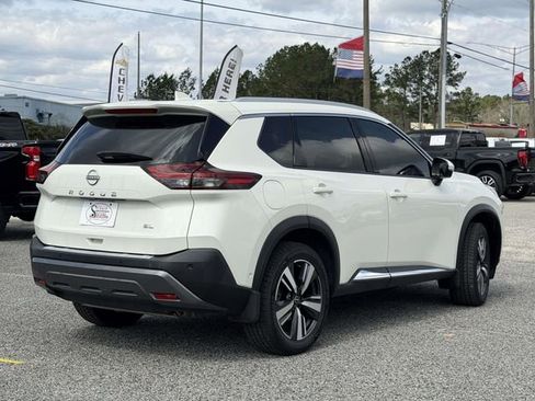 Used 2023 Nissan Rogue SL w/ SL Premium Package FWD image 9