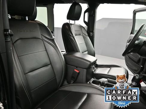 Used 2023 Jeep Wrangler Unlimited Sahara w/ Cold Weather Group image 28