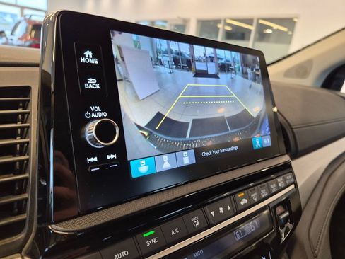 Used 2025 Honda Odyssey EX-L image 21