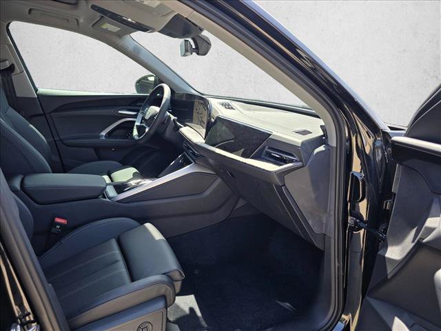 Used 2025 Audi Q5 Premium Plus w/ Premium Plus AWD/4WD image 12