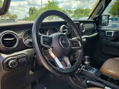 Used 2021 Jeep Gladiator Overland w/ Popular Equipment Package AWD/4WD image 15