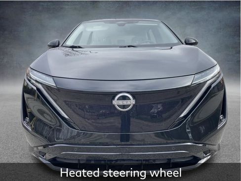 Used 2023 Nissan Ariya AWD image 7