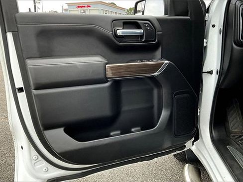 Used 2020 Chevrolet Silverado 1500 LT w/ All-Star Edition image 17