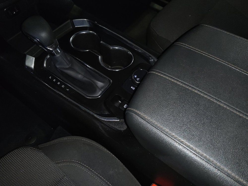 Used 2021 Chevrolet Traverse LS FWD image 26