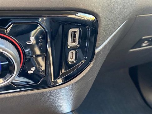 Used 2022 Chevrolet Silverado 1500 RST image 26