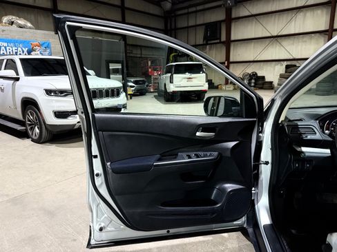Used 2016 Honda CR-V SE image 10