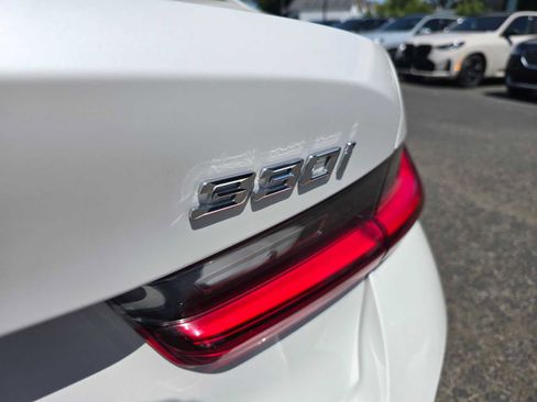 Used 2024 BMW 330i xDrive Sedan w/ Convenience Package image 16