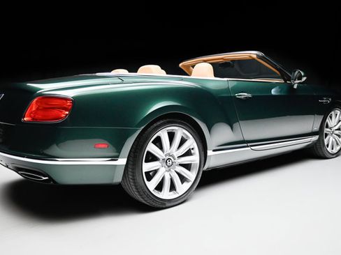 Used 2017 Bentley Continental GT image 29