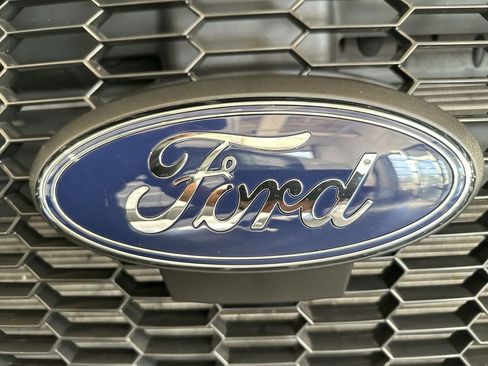 Used 2024 Ford Transit 250 Low Roof w/ Exterior Upgrade Package image 25