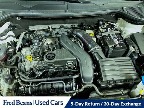 Used 2023 Volkswagen Taos SE w/ Panoramic Sunroof Package image 31