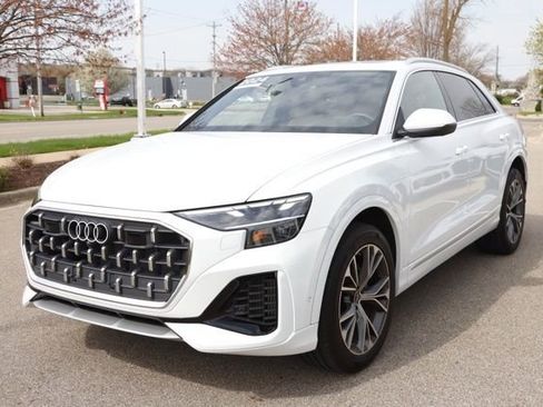 Used 2024 Audi Q8 Premium AWD/4WD image 9