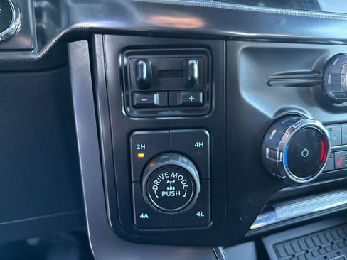 Used 2024 Ford F150 Lariat w/ Equipment Group 502A High image 25