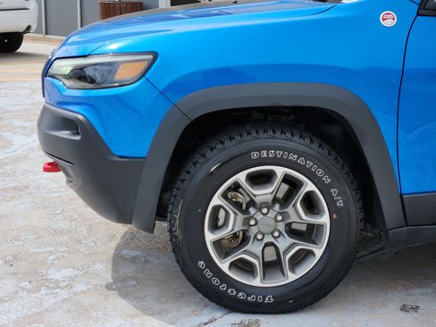 Used 2022 Jeep Cherokee Trailhawk AWD/4WD image 8