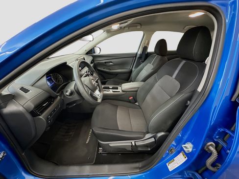 Used 2025 Nissan Sentra SV image 13