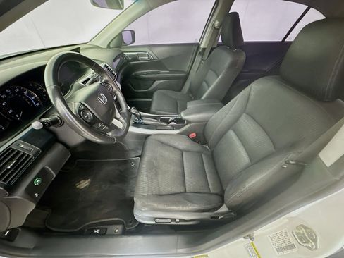 Used 2013 Honda Accord Sport image 13