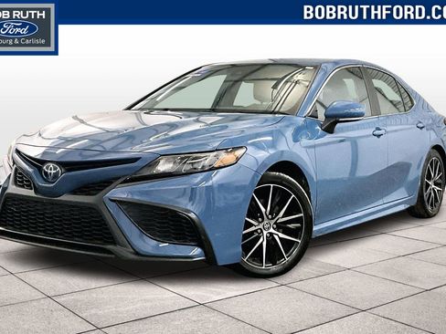 Used 2023 Toyota Camry SE image 1