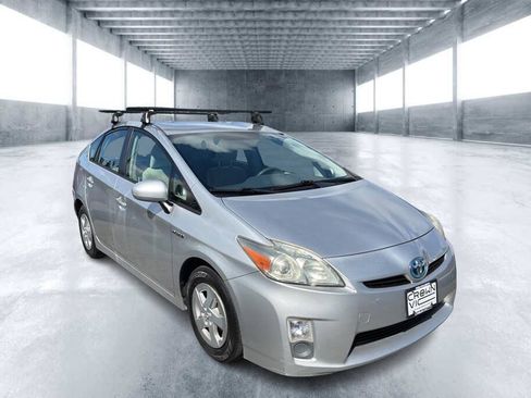 Used 2011 Toyota Prius Two FWD image 2