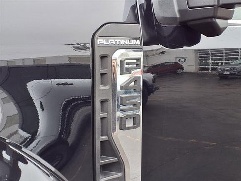 Used 2025 Ford F450 Platinum w/ Platinum Plus Package image 41