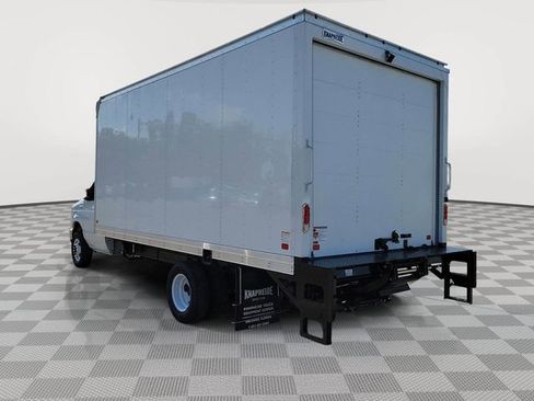New 2027 Ford E-450 and Econoline 450 Super Duty w/ Power Equipment Group RWD image 19