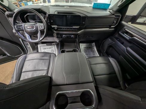 Used 2024 GMC Sierra 2500 SLT w/ SLT Premium Package image 5