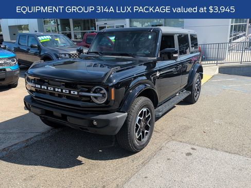 Used 2023 Ford Bronco Outer Banks AWD/4WD image 4