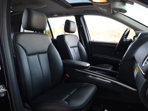 Used 2012 Mercedes-Benz GL 450 4MATIC image 25