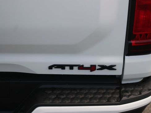 Used 2024 GMC Canyon AT4X AWD/4WD image 12