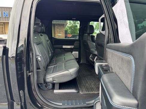 Used 2025 Ford F250 Platinum AWD/4WD image 13