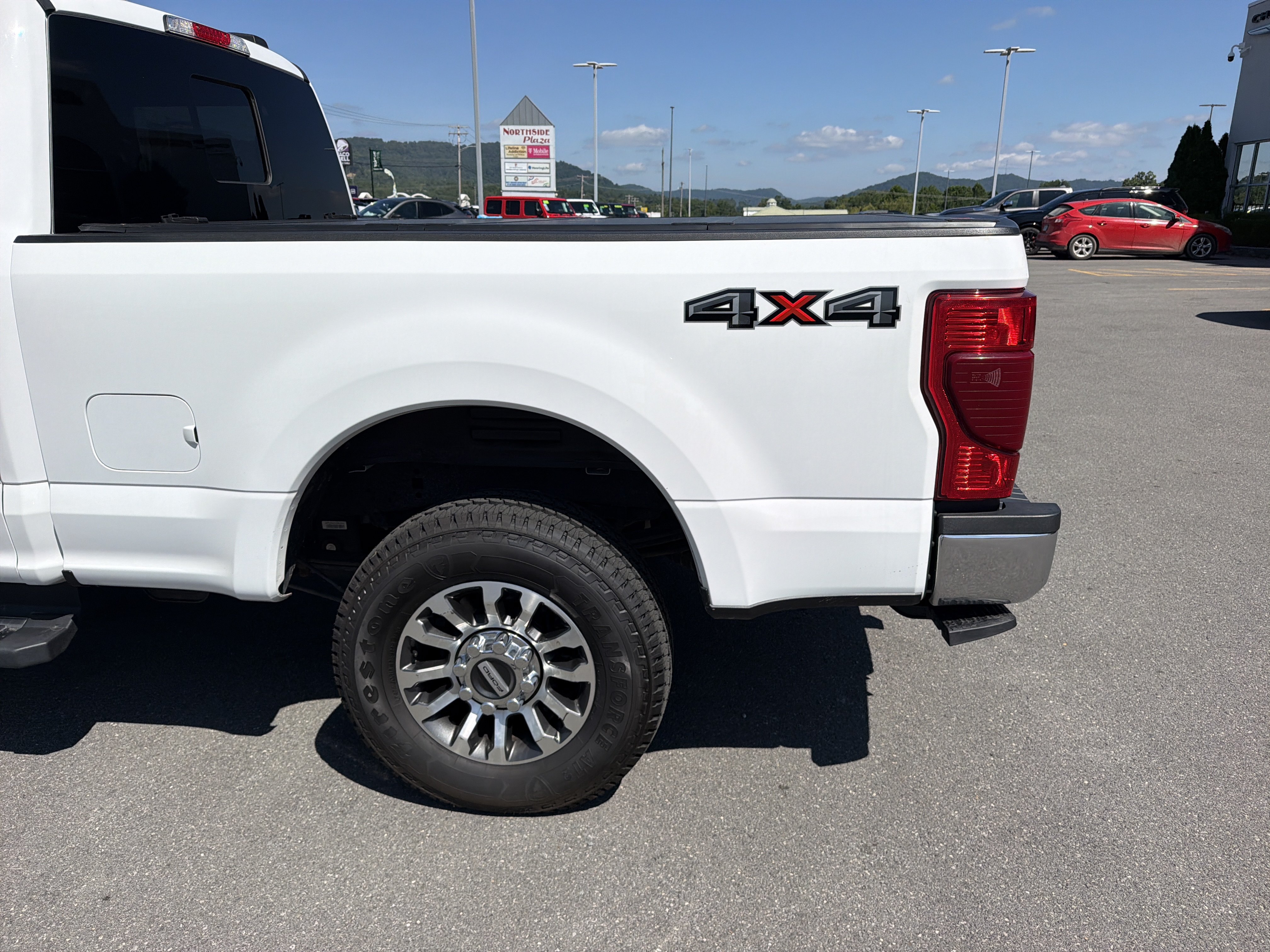 Used 2021 Ford F250 Lariat w/ Lariat Value Package AWD/4WD image 10