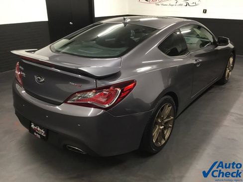 Used 2015 Hyundai Genesis 3.8 RWD image 11