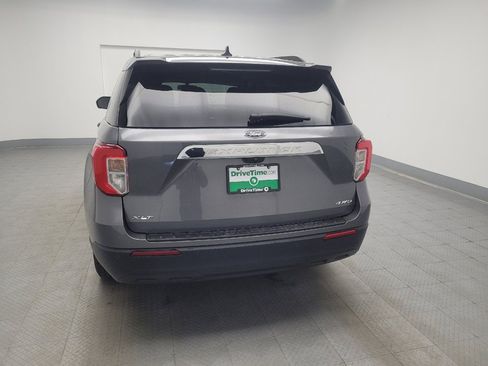 Used 2022 Ford Explorer XLT image 6