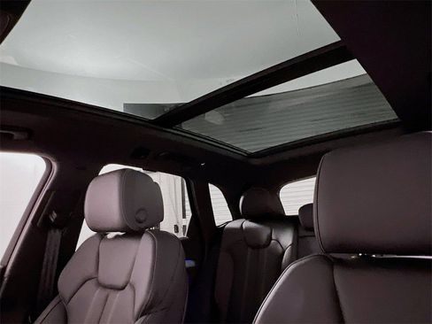 Used 2025 Audi Q5 2.0T Premium Plus image 14